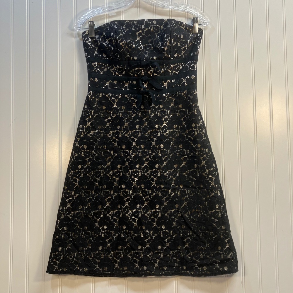 White House Black Market Black Floral Lace Strapless Bow Cocktail Dress SZ 2 LBD
